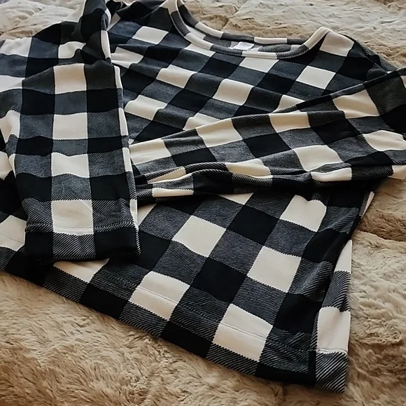 COPY - Women plus size 2 pieces pj's - Picture 2 of 6